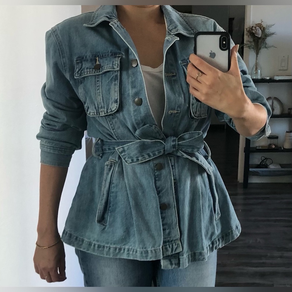 Blank NYC Left On Read Denim Jean Jacket Peplum Cropped Trench Belted Small - Picture 2 of 9